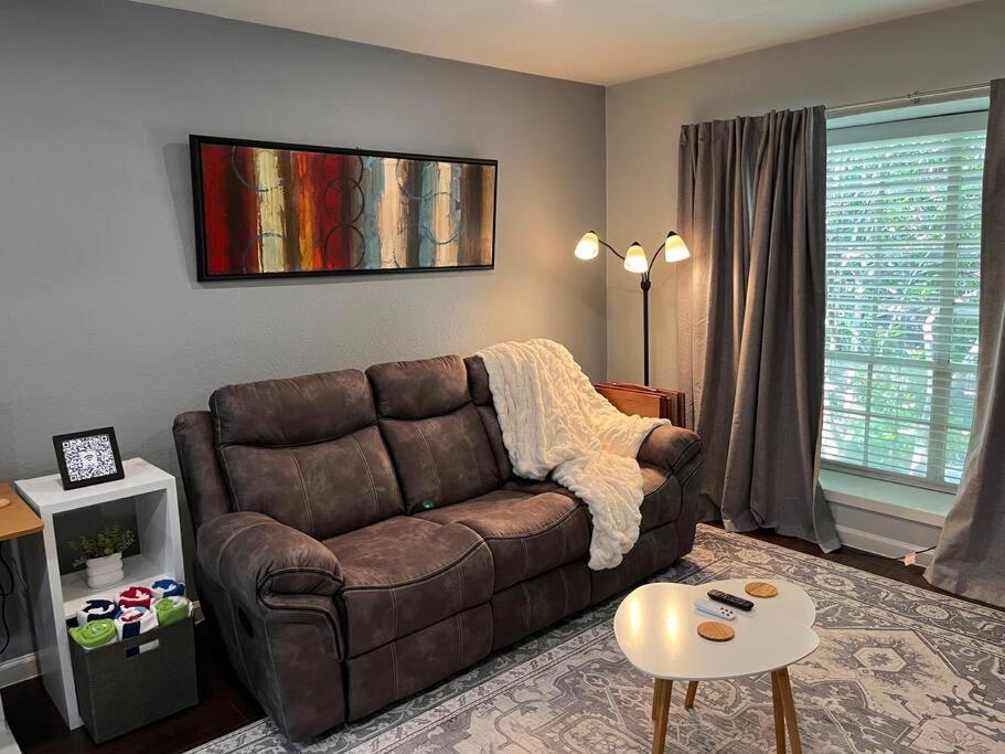 Healing Haven King Bed Suite Dallas Exterior foto